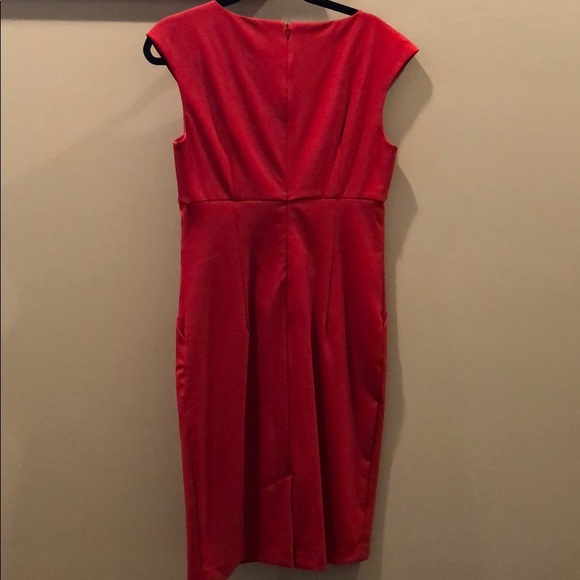 New red sleeveless dress - Picture 2 of 2